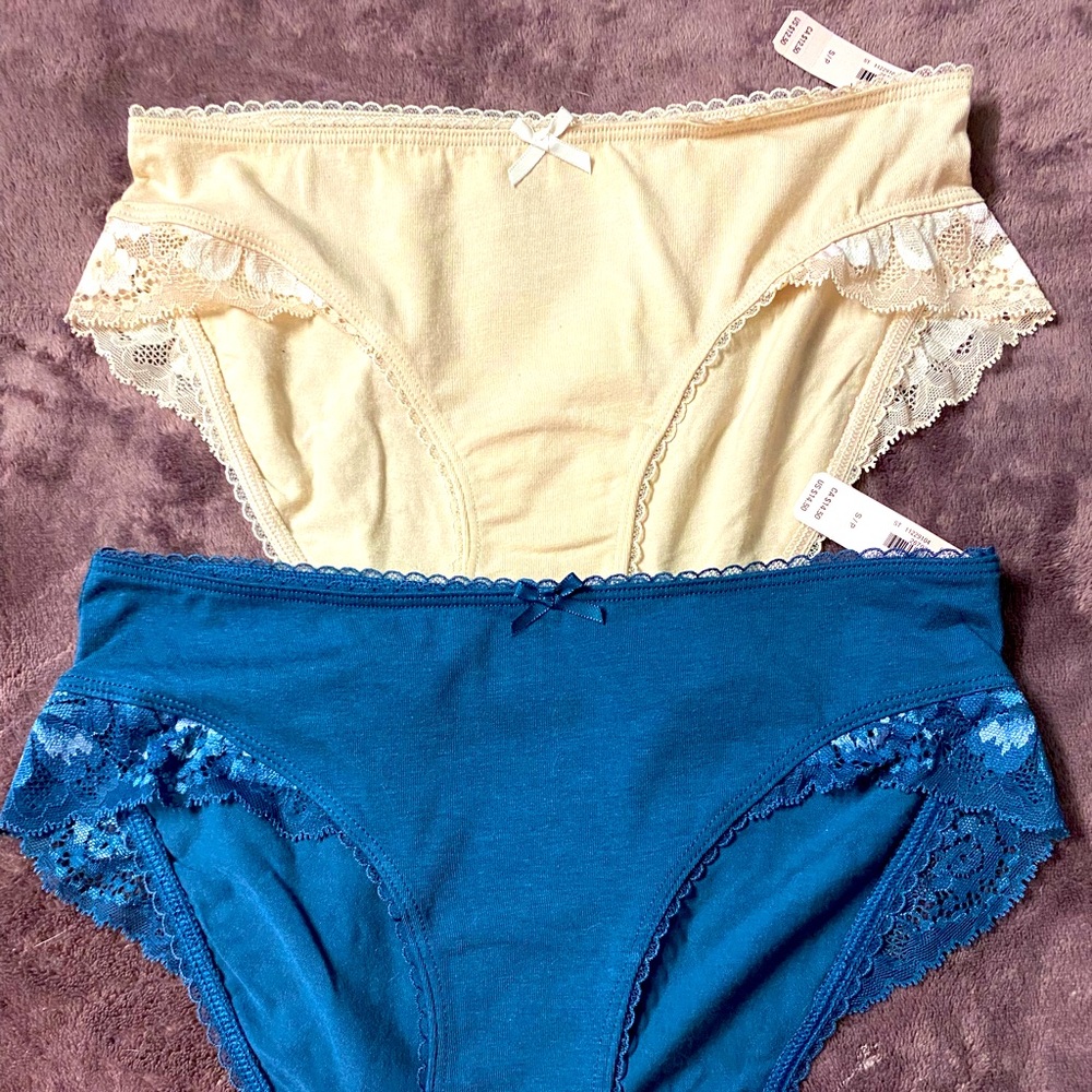 Victoria’s Secret panties lot.